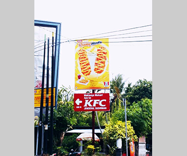 Foto sumber resmi Citra; ditampilkan tanpa upscale atau rekreasi. KFC — Pole Sign